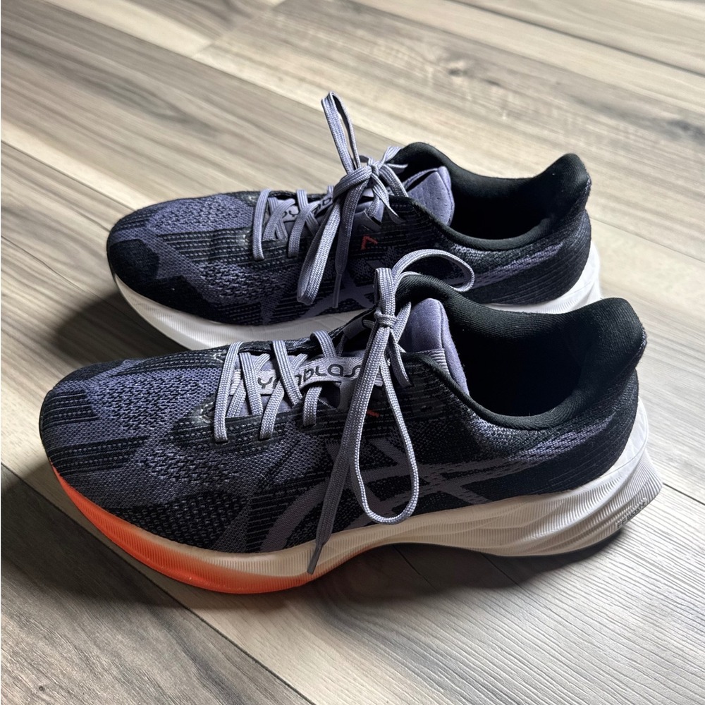 ASICS Novablast 3 Womens Running Shoes Black Pink Rave 1012B776 Size 9.5